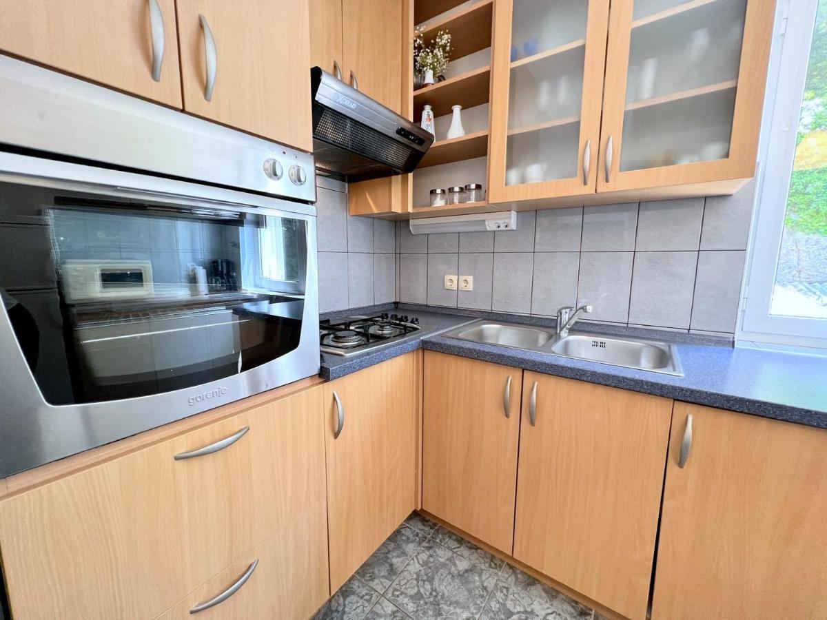 Rab City Apartment Greeny Ραμπ Εξωτερικό φωτογραφία