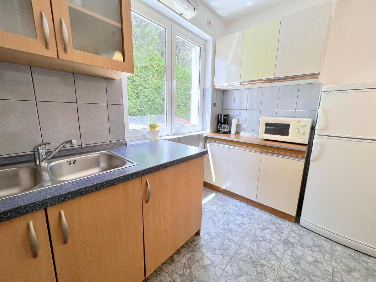 Rab City Apartment Greeny Ραμπ Εξωτερικό φωτογραφία
